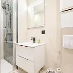 Relax In A Stylish Flat In Montmartre