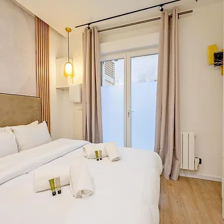 Relax In A Stylish Flat In Montmartre