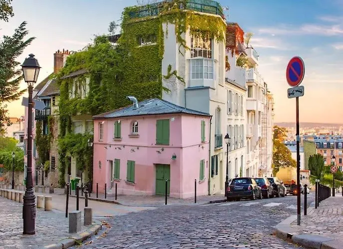 Relax In A Stylish Flat In Montmartre * Paříž