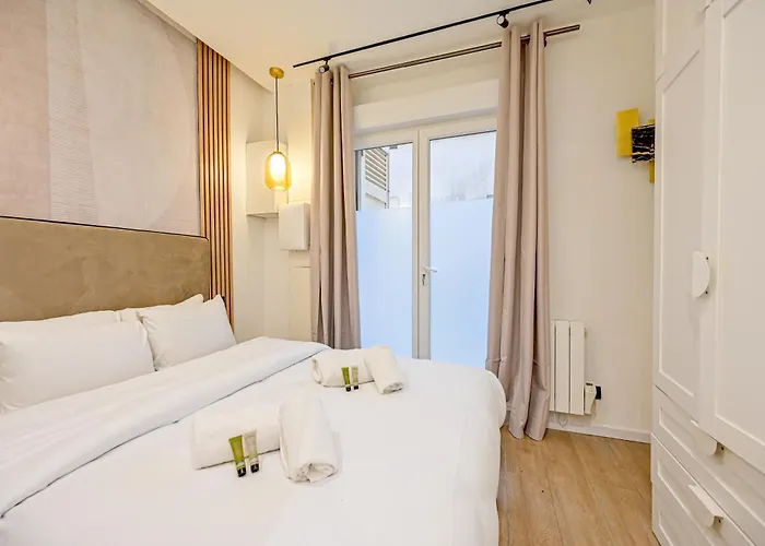 Relax In A Stylish Flat In Montmartre
