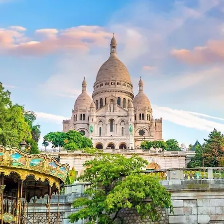 Relax In A Stylish Flat In Montmartre
